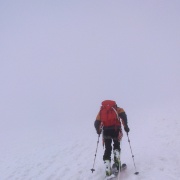 Salita verso il Balmenhorn, avvolti dalle nuvole.