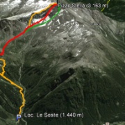 Lasciamo l'auto a Franciscio (Campodolcino), loc. Le Soste (1.440 m) e raggiungiamo il Rif. Chiavenna (2.044 m) sulla piana Angeloga che è ormai ora di cena. <br />Il giorno dopo ci raggiunge Giuilio e  partiamo di buon'ora (h. 6.00) dal rifugio per dirigerci verso l'attacco dei canali Federica e Centrale.<br />Mapi non è in forma e rientra; Miguel e Giulio affrontano il Federica; Ivan ed io il Centrale. <br />Ci ritroviamo in vetta e scendiamo insieme dalla via normale.